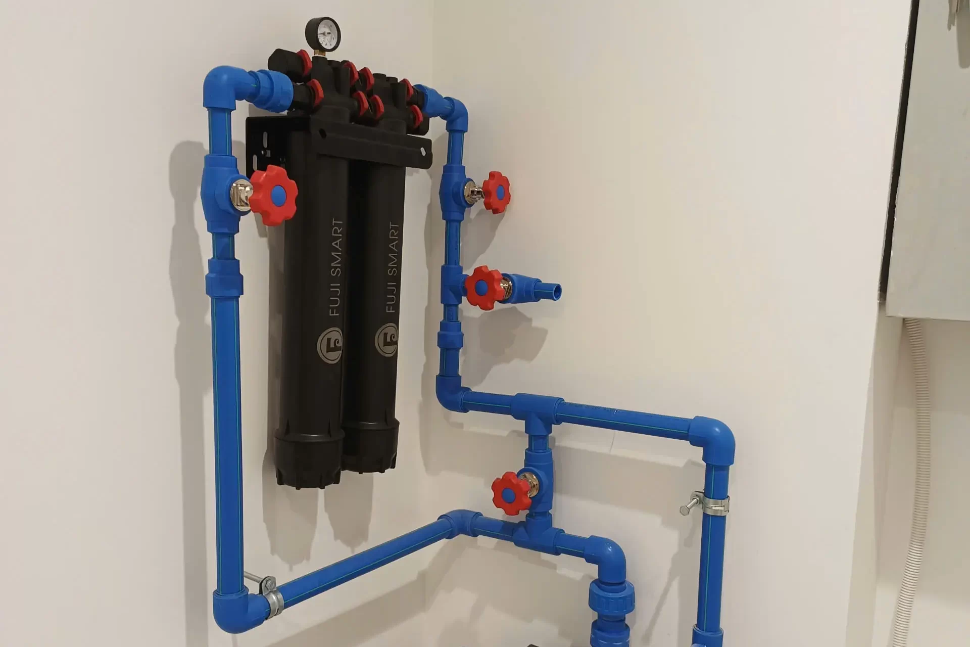 Hệ thống lọc tổng đầu nguồn cần phải thay lõi định kỳ để hoạt động ổn định