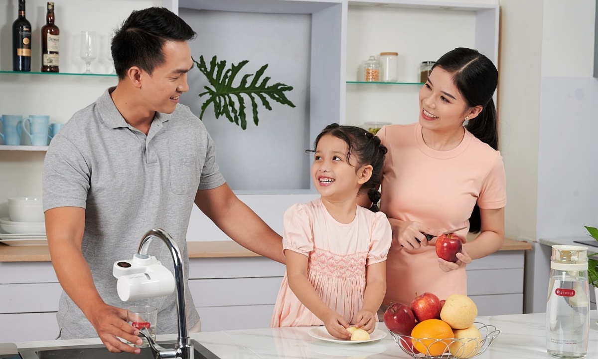 Toàn bộ nguồn nước cấp vào nhà được lọc tổng đầu nguồn xử lý ở mức ổn định tối thiểu, loại bỏ cặn, clo, mùi, một phần kim loại nặng